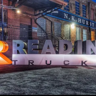 Reading Truck 3
