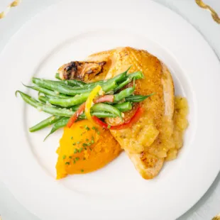 Entree-Chicken-Sweet Potato-Green Bean-2023