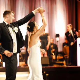 Megan_Peter-FirstDance-11