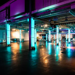 Center Bay 1