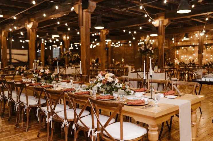 rustic-fall-wedding-heirloom-downtown-indianapolis