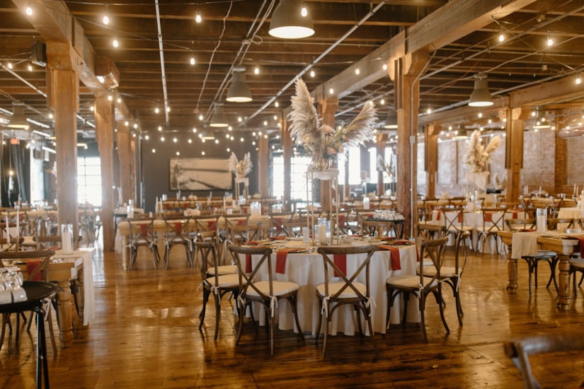 Downtown Indianapolis Wedding Reception At The Heirloom At N.K. Hurst