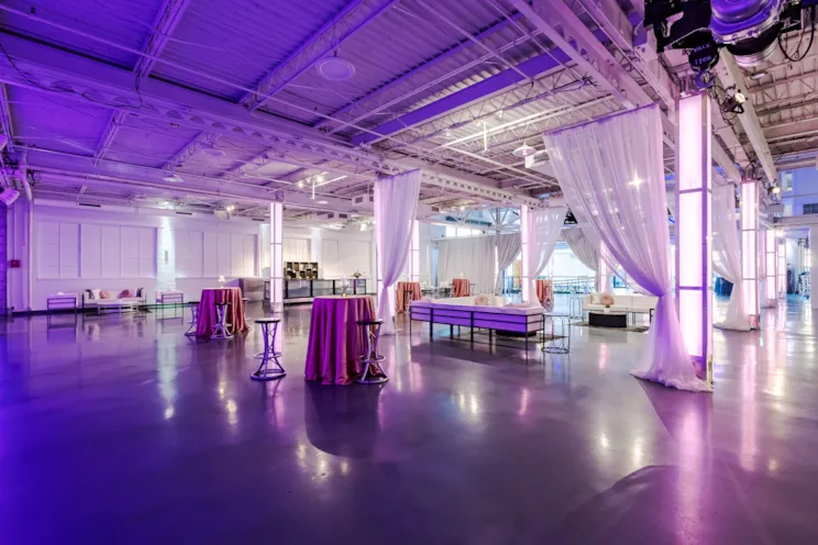 crane-bay-interior-center-bay