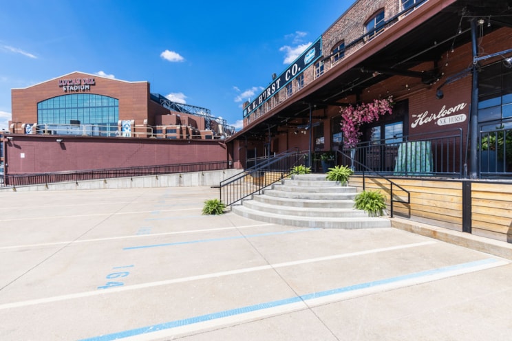 the-heirloom-at-nk-hurst-downtown-indianapolis-event-venue-exterior the-heirloom-at-nk-hurst-downtown-indianapolis-event-venue-exterior