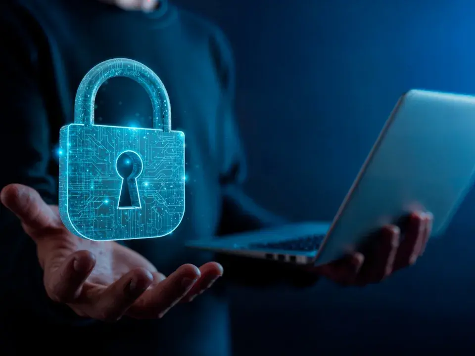 cdl-virtual-lock-on-hand