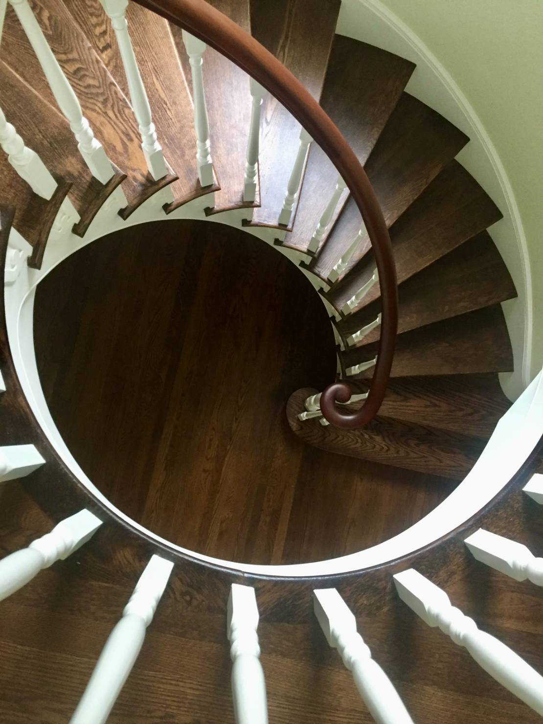 Painting Restoration of Georgian Colonial House