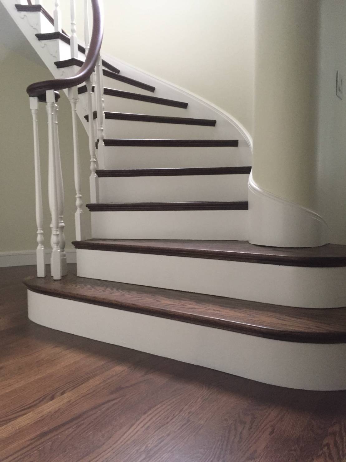 Painting Restoration of Georgian Colonial House