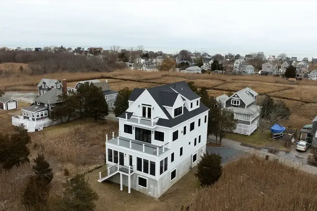 Marshfield, MA Custom Home - Exterior 2