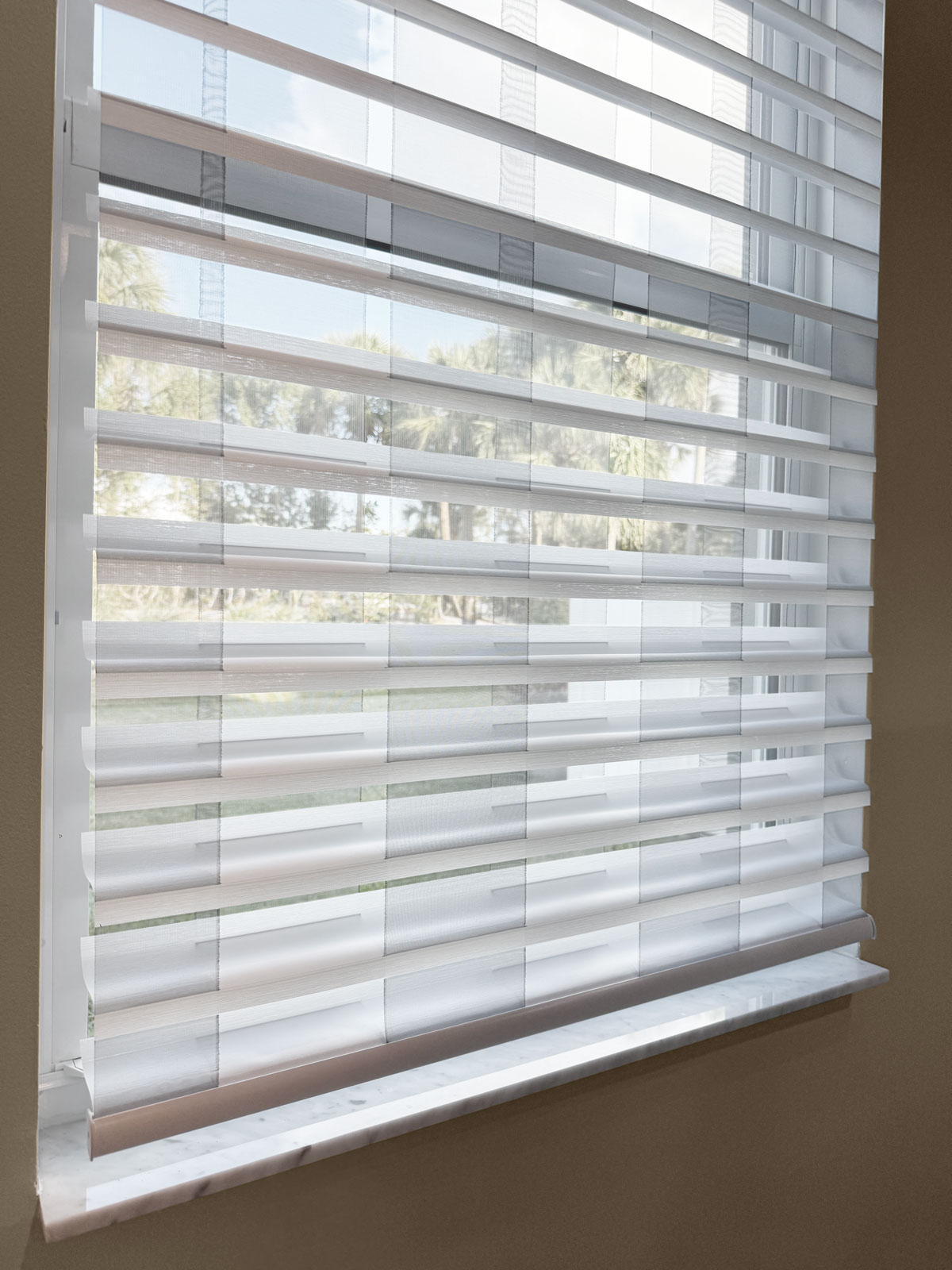 Intrigue_CloseUpAngle