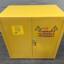 lyon_flammable_liquid_cabinet_1