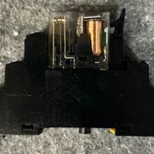 Allen_Bradley_a_base_with_relay_2