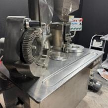 sntj_c6_capsule_filler_4