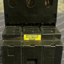 square_d_3_pole_circuit_breaker_1