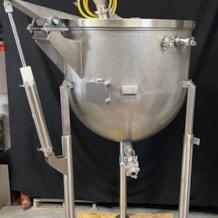 stainless_steel_250_gal_hemispherical_mixing_tank_cdm_1