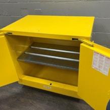 justrite_flammable_storage_cabinet_25732_5