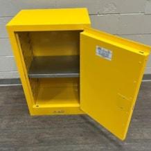 edsal_sc12f_flammable_safety_cabinet_5