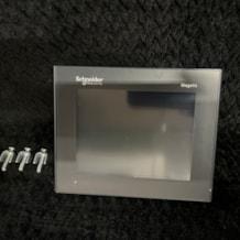 schneider_electric_magelis_advanced_panel_xbtgt2330_1
