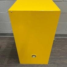 edsal_sc12f_flammable_safety_cabinet_2