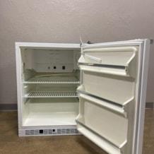 Thermo_Scientific_Lab_Refrigerator_PR205745R_2