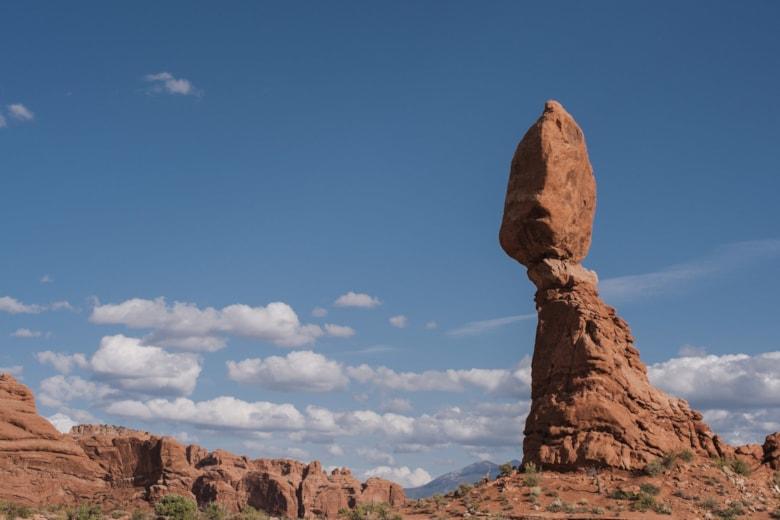 delicate-arch-castle-arches-national-park-usa-utah_181624-48254