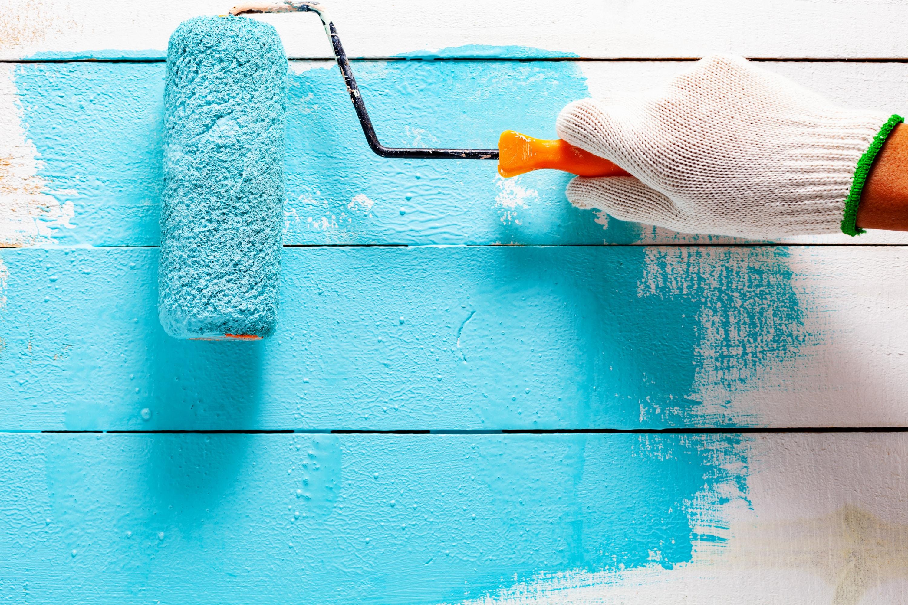 hand-painting-blue-color-white-wooden-table Wood Restoration