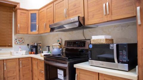 119F2498-5D58-4567-A67F-D9154F554665_1_105_c