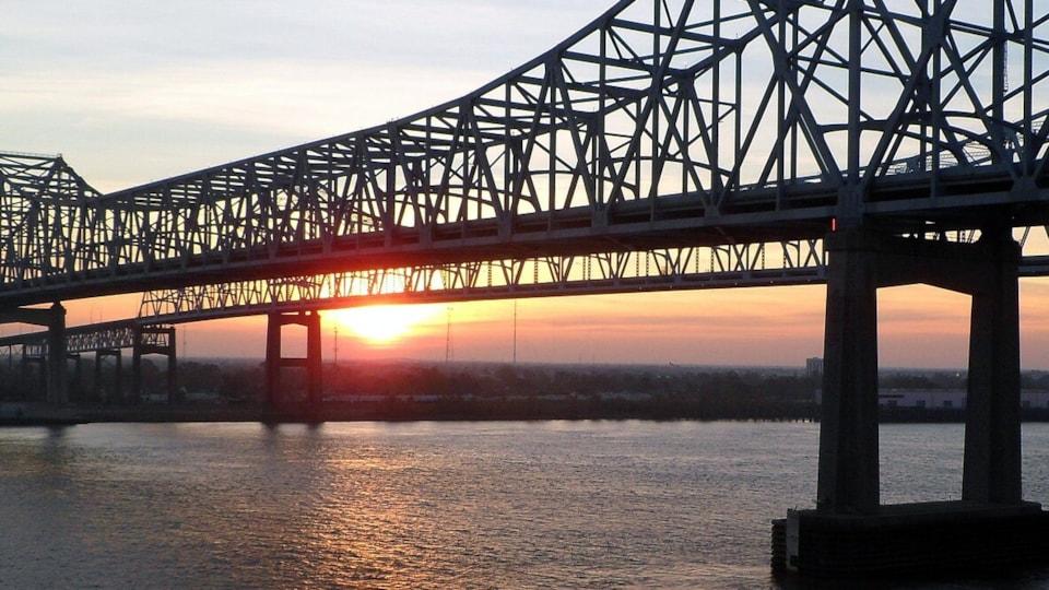 Construction-Staffing-Agency-in-New-Orleans-uai-1184x1184