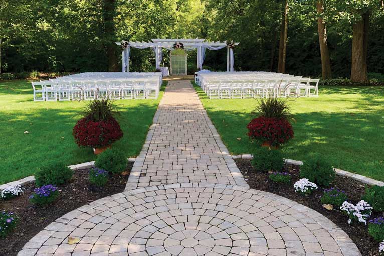 The Lakefront Garden at The Willows is a perfect place for a fall wedding in Indianapolis