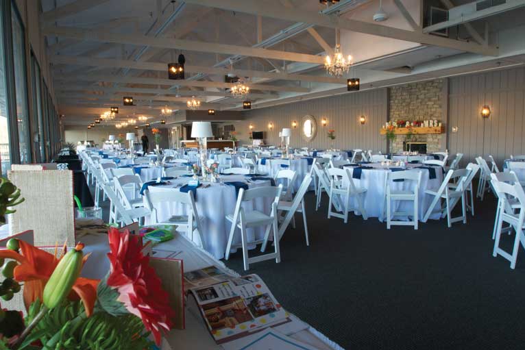 Daytime wedding reception in Indianapolis at The Lodge at The Willows