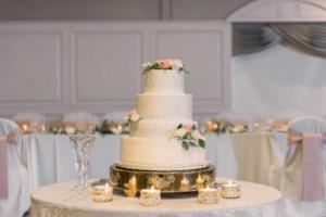 Classic Cakes provided a gorgeous wedding cake at The Ballroom at The Willows in Indianapolis