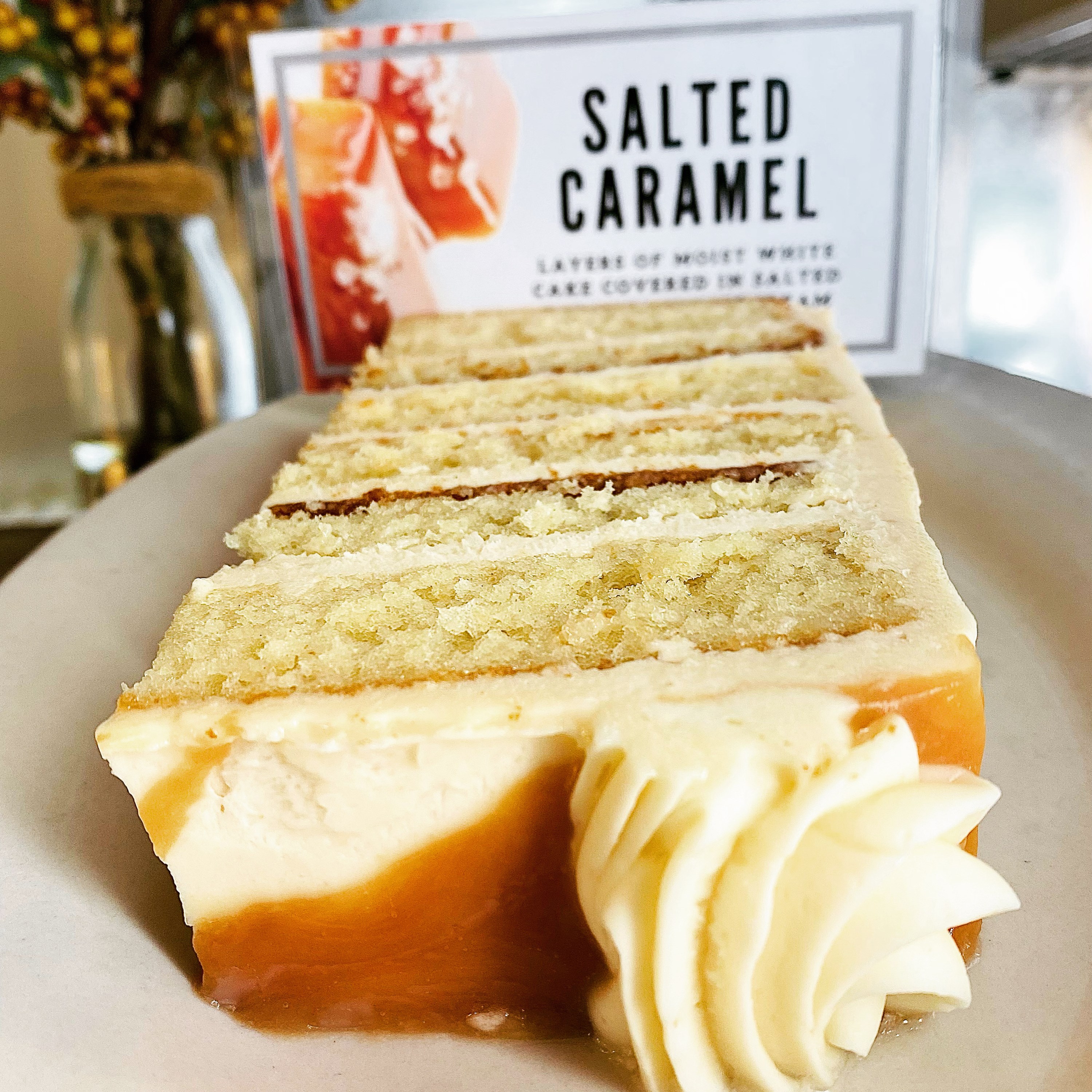 salted-carmel-cake