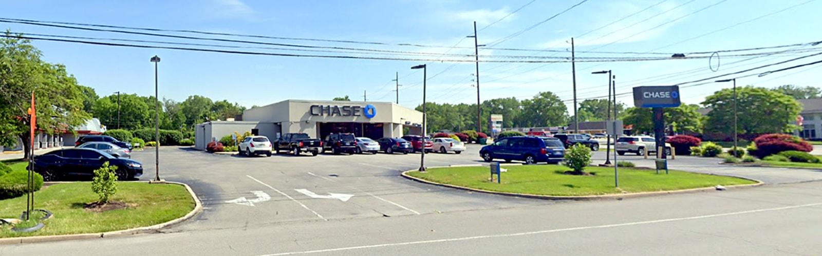 2-Specific Property Page - 6210 Allisonville Rd - Chase Building