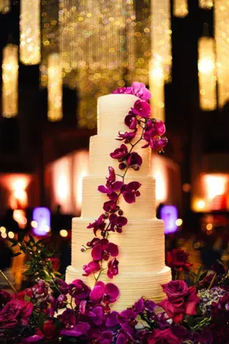 Wedding Cake at The Indiana Roof Ballroom (downtown Indianapolis) Wedding Cake at The Indiana Roof Ballroom (downtown Indianapolis)