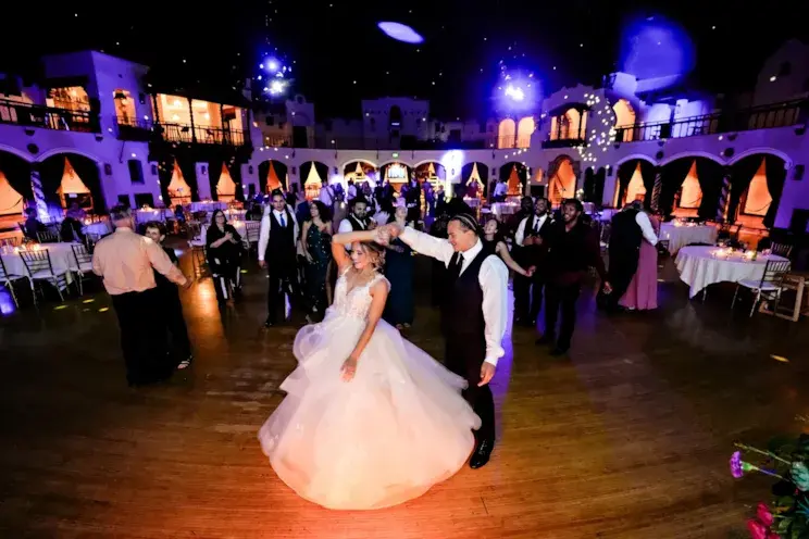 McKenna-haase-Zavier-scott-Indiana-Roof-reception-dancing