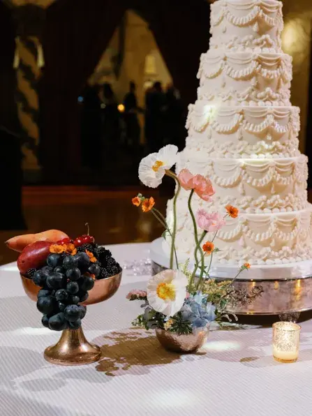 wedding-tiered-cake-indianapolis-white-florals