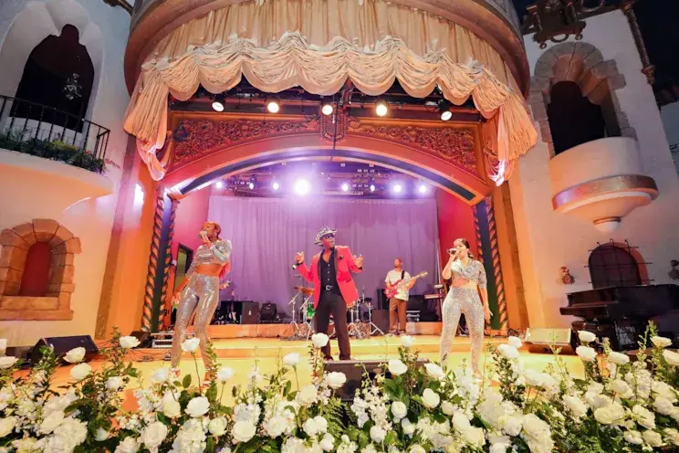 indiana-roof-ballroom-stage