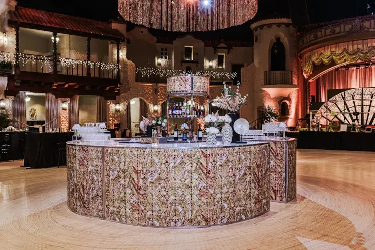 indiana-roof-ballroom-circular-bar-chandelier indiana-roof-ballroom-circular-bar-chandelier