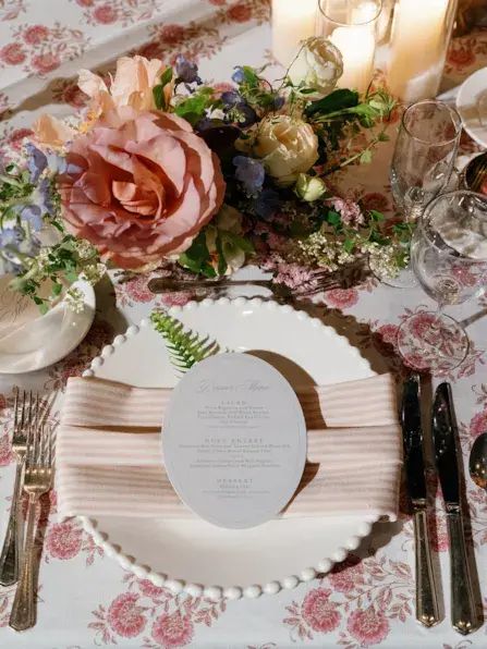 wedding-menu-card-tablescape- floral