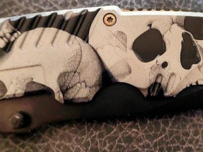 Skull-Handle Knife image