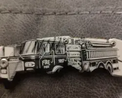 Fire Engine Knife image