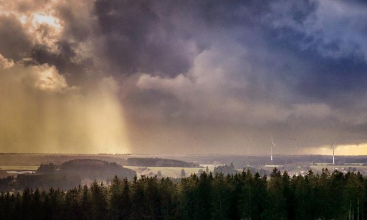 Thunderstorm while the sun is shining