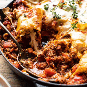 skillet-pesto-cheese-lasagna-rollups