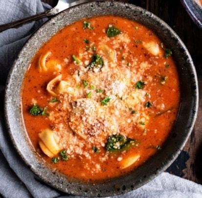 Instant-pot-sausage-tortellini-soup