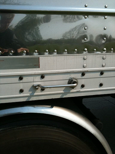 Easy Latch Back Door Safety Device for loading and Unloading Semi-trailers