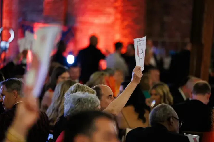 live-auction-nonprofit-fundraising-gala