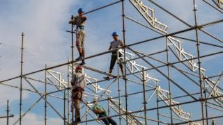 Installation Highrise Metal Structure